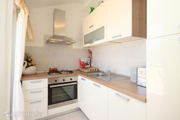 Apartamentos junto al mar Valun, Cres - 8086