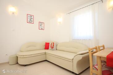 Apartamentos junto al mar Valun, Cres - 8086