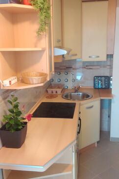 Apartamentos junto al mar Valun, Cres - 8086