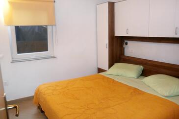 Апартаменти біля моря Валун - Valun, Црес - Cres - 8086