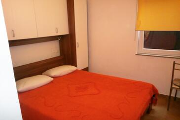 Апартаменти біля моря Валун - Valun, Црес - Cres - 8086