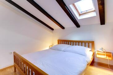 Appartamenti con parcheggio Artatore, Lussino - Lošinj - 8087