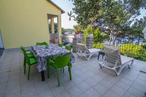 Two bedroom apartment Mali Lošinj, Lošinj (A-8093-a)