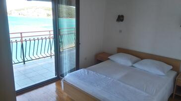 Apartments by the sea Tisno, Murter - 810