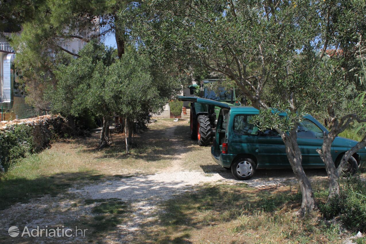 Parcheggio - Casa vacanze accanto al mare Verunić, Isola Lunga - Dugi otok