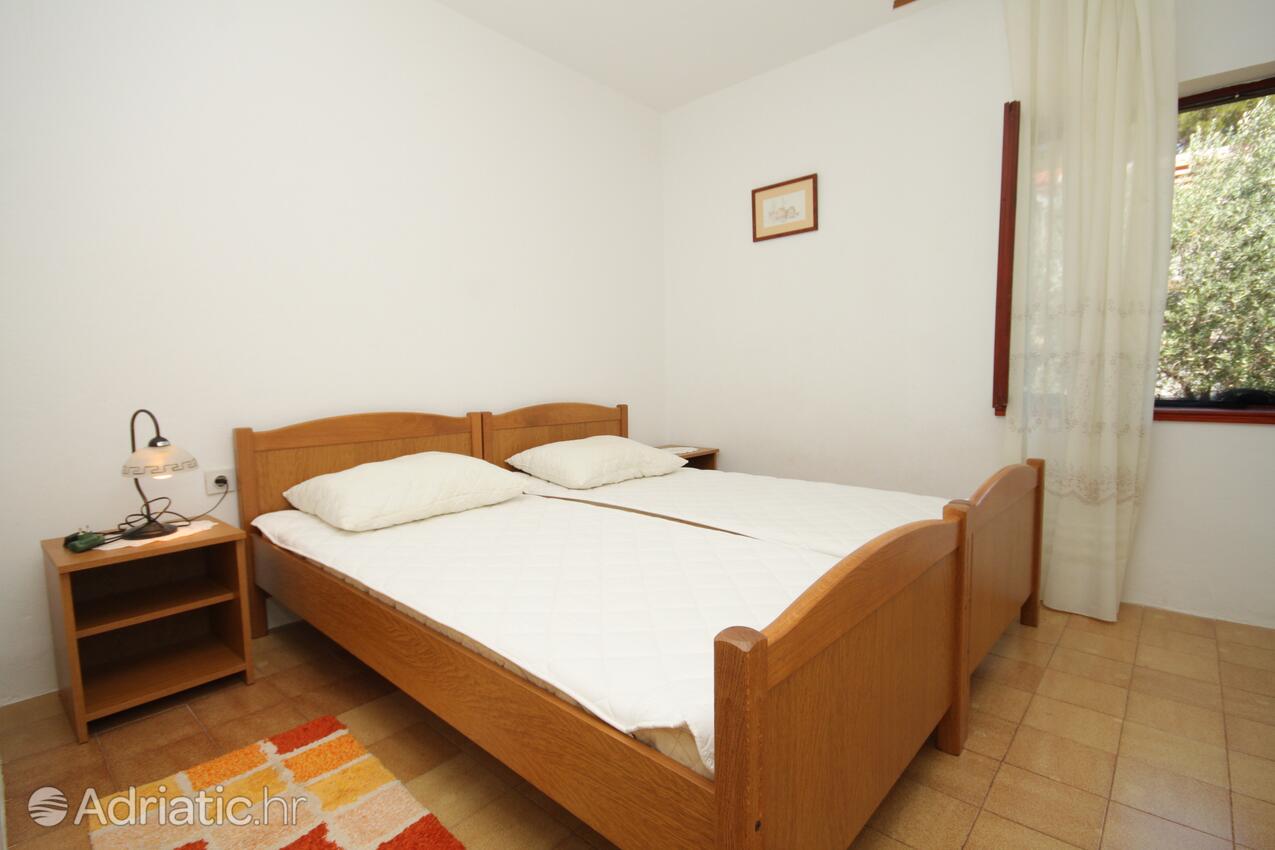 K-8126 - Alloggi privati - Casa vacanze accanto al mare Verunić, Isola Lunga - Dugi otok
