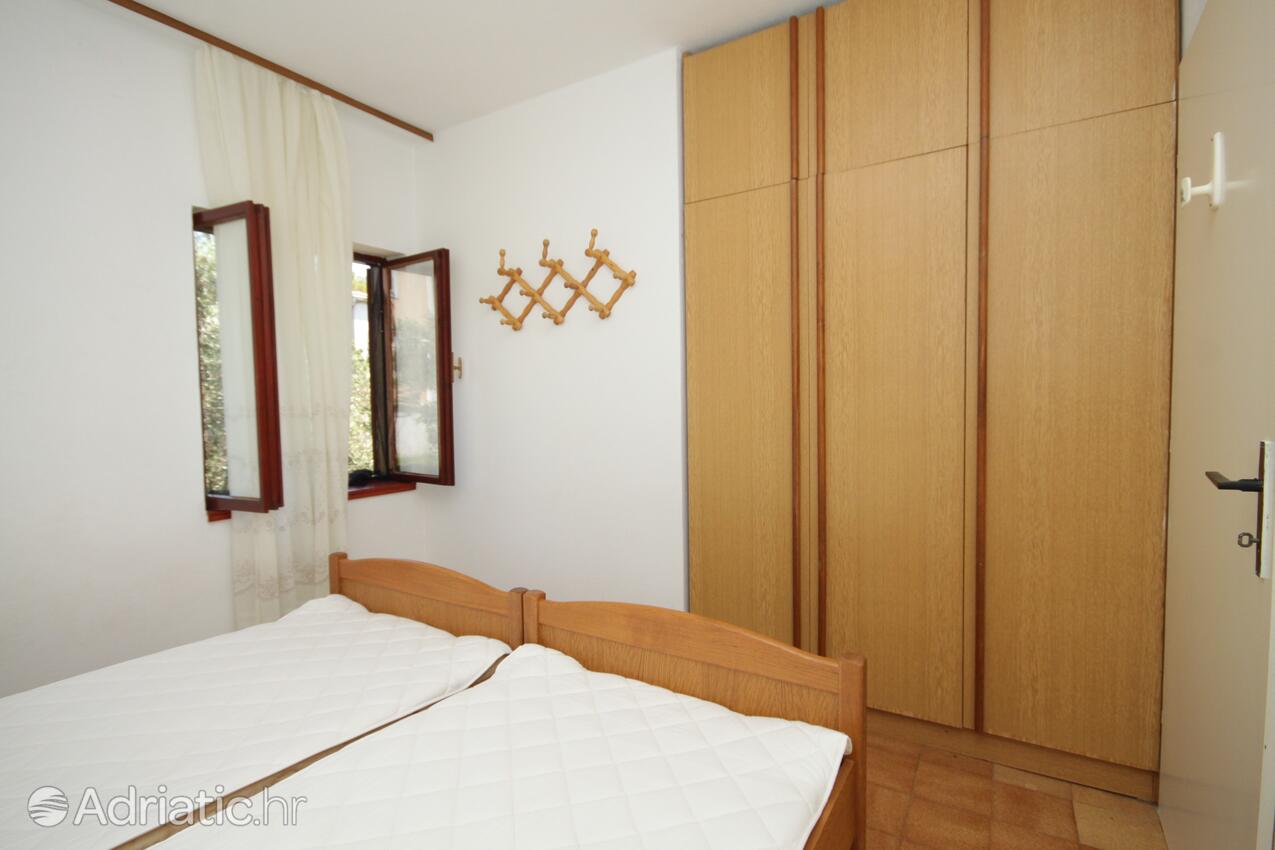 K-8126 - Alloggi privati - Casa vacanze accanto al mare Verunić, Isola Lunga - Dugi otok