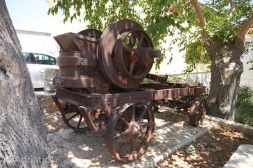 Apartments with parking space Sali, Dugi otok - 8137