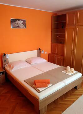 Apartmány s terasou Tisno, Severní Dalmácie
