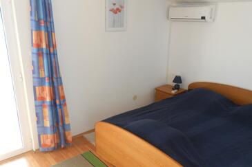 Apartmány s terasou Tisno, Severní Dalmácie