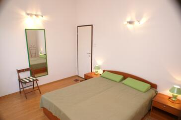 Apartmány s terasou Tisno, Severní Dalmácie