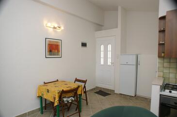 Apartmány s terasou Tisno, Severní Dalmácie