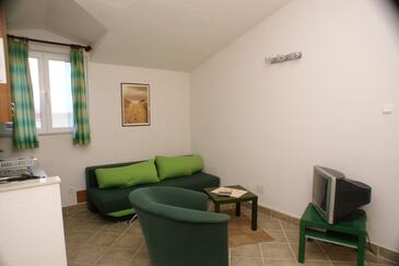 Apartmány s terasou Tisno, Severní Dalmácie