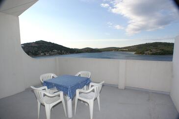 Apartmány s terasou Tisno, Severní Dalmácie