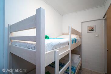 Apartments with parking space Preko, Ugljan - 8179