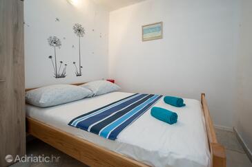 Apartmaji s parkingom Preko, Ugljan - 8179