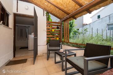 Apartmaji s parkingom Preko, Ugljan - 8179