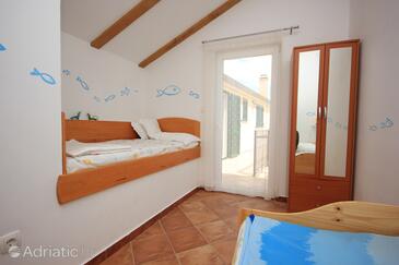 Apartments by the sea Kukljica, Ugljan - 8209