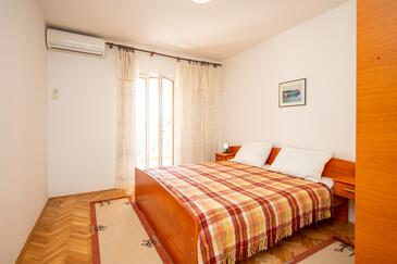 Apartmány s parkoviskom Pašman - 8214