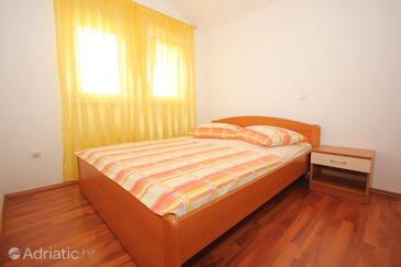 Apartments by the sea Pašman - 8215