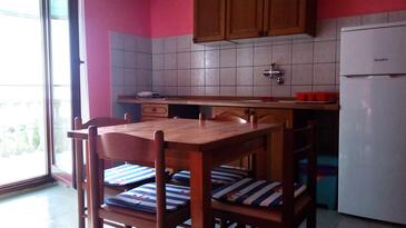 Appartamenti accanto al mare Tuconio - Tkon, Pasman - 8218