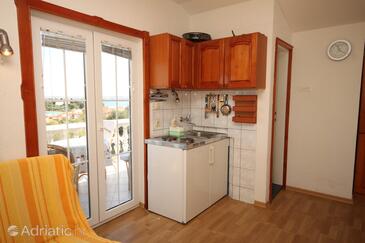 Apartmaji s parkingom Preko, Ugljan - 8224