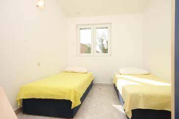 Familieleiligheter ved sjøen Preko, Ugljan - 8232