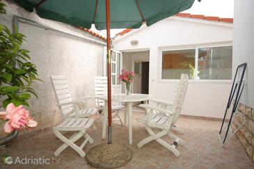 Familieleiligheter ved sjøen Preko, Ugljan - 8232