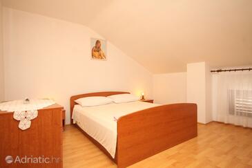 Ferienwohnungen mit Parkplatz Kukljica, Ugljan - 8237