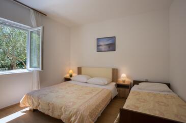 Appartamenti con parcheggio Ugliano - Ugljan - 8241