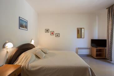 Lejlighedens parkeringsplads Ugljan - 8241