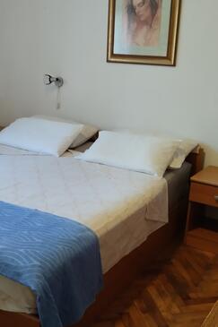 Appartamenti accanto al mare Tuconio - Tkon, Pasman - 8244