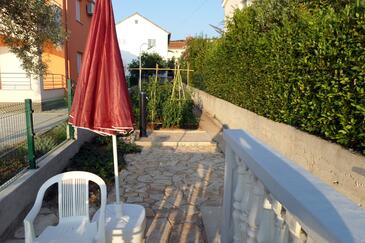Appartamenti accanto al mare Tuconio - Tkon, Pasman - 8244