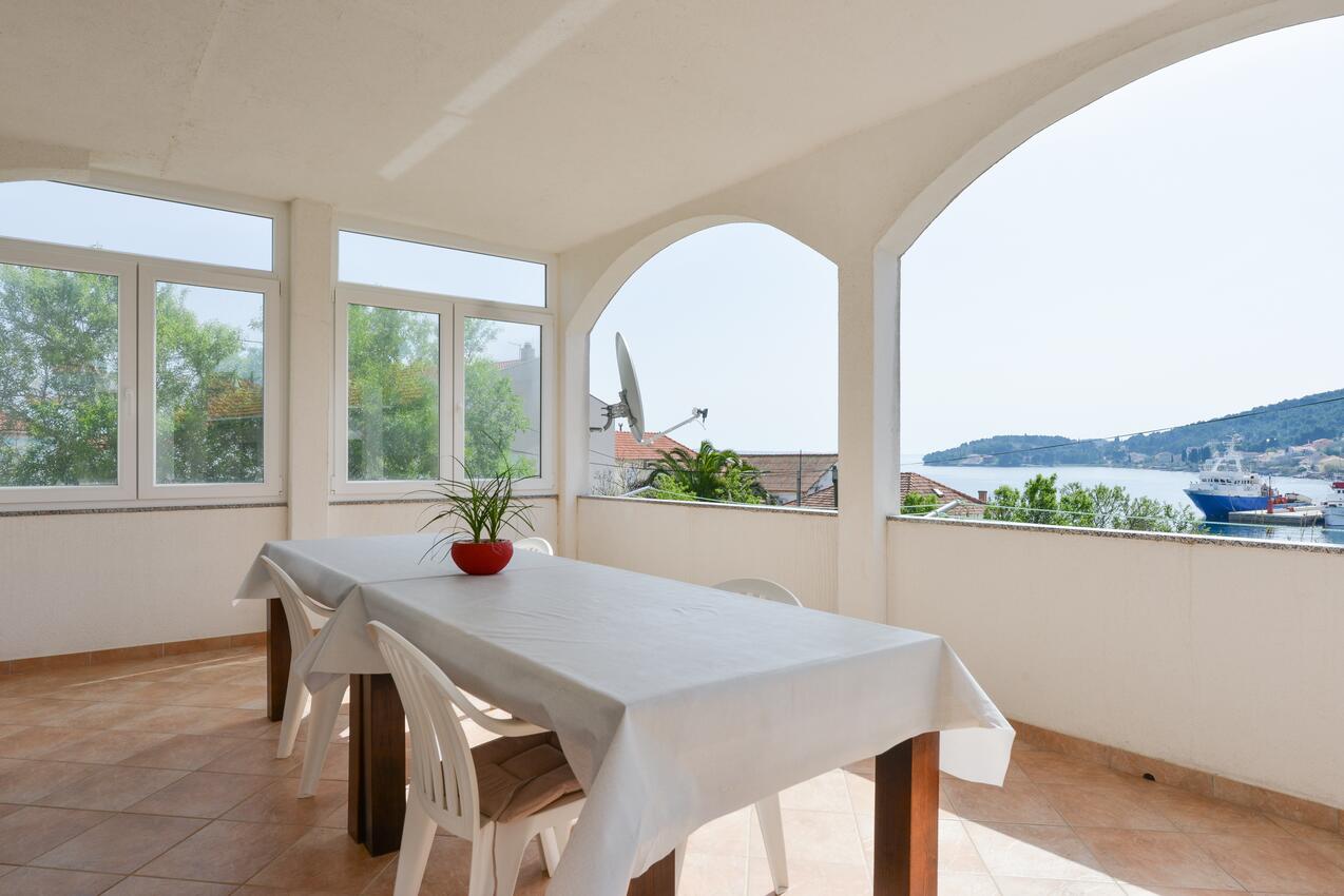 Appartamenti accanto al mare Kali, Ugliano - Ugljan - 8246