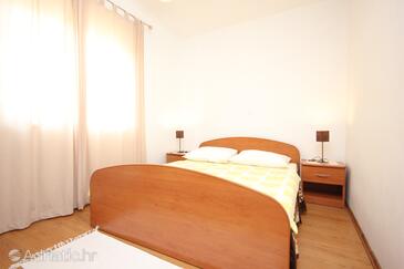 Apartments by the sea Kraj, Pašman - 8247