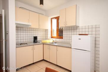 Family friendly seaside apartments Cove Kunčabok, Ugljan - 8255