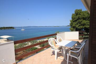 Family friendly seaside apartments Cove Kunčabok, Ugljan - 8255