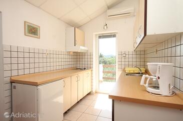 Family friendly seaside apartments Cove Kunčabok, Ugljan - 8255