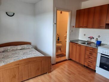 Apartments and rooms with parking space Sušica, Ugljan - 8265