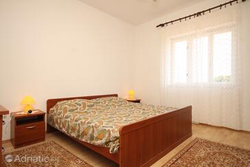 Family friendly seaside apartments Ugljan - 828