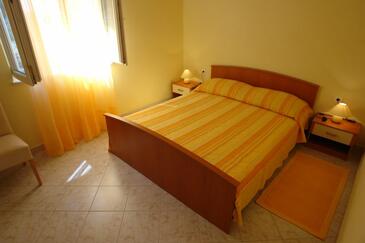 Apartments by the sea Skrivena Luka, Lastovo - 8280