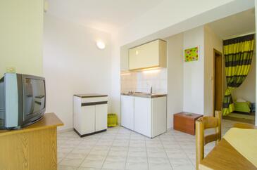 Apartamentos con parking Podstrana, Split - 8281