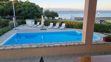 Apartmány u moře s bazénem Ugljan - 829 Adriatic.hr