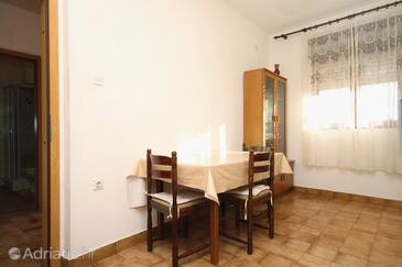 Apartments by the sea Ugljan - 830