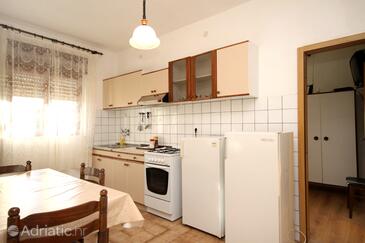 Apartments by the sea Ugljan - 830