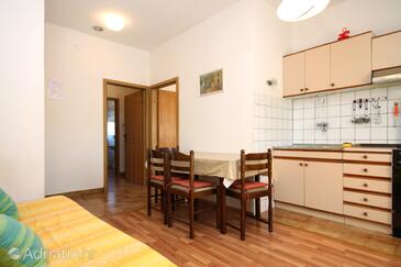 Apartments by the sea Ugljan - 830