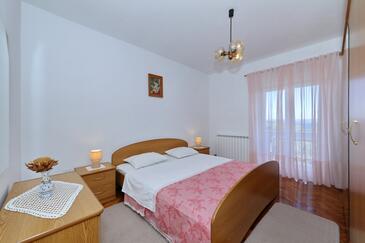 Apartments by the sea Tkon, Pašman - 8302