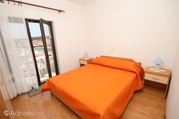 Apartments by the sea Kukljica, Ugljan - 8318