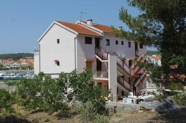 Apartments with terrace Kukljica, North Dalmatia