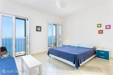 Dom s parkoviskom Igrane, Makarská - Makarska - 8332 Adriatic.hr